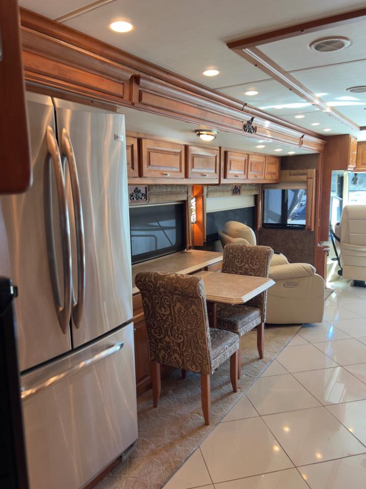 Tiffin Motorhomes Phaeton  2011