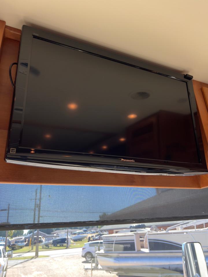 Tiffin Motorhomes Phaeton  2011
