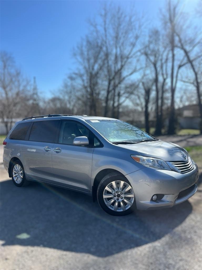 2013 Toyota Sienna Limited AWD 7-Passenger V6