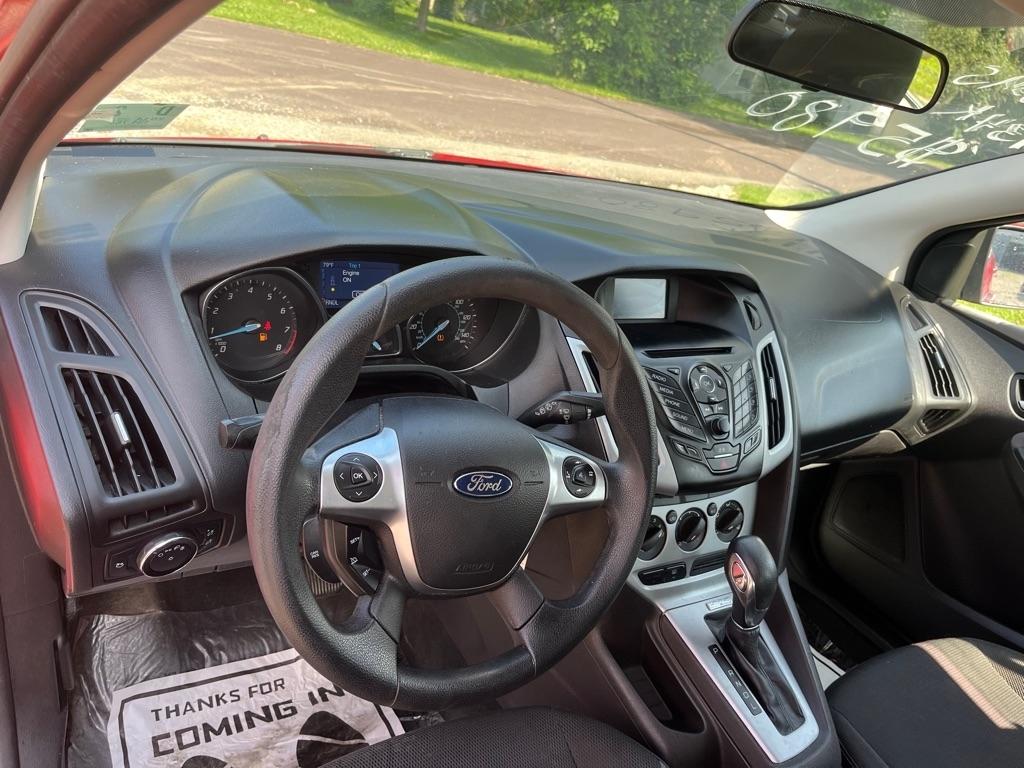 2014 Ford Focus SE - Photo 6
