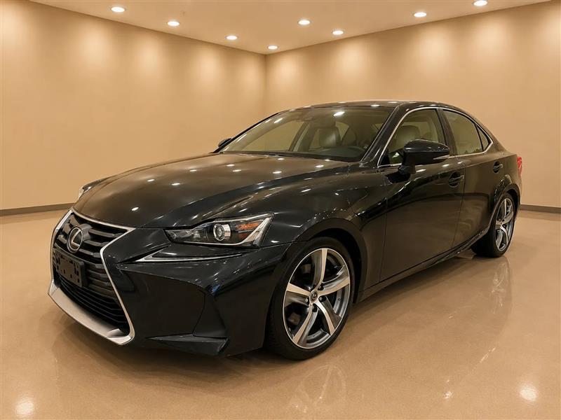 2017 Lexus IS 300 - Photo 7