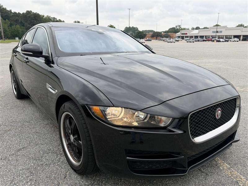 2017 Jaguar XE Base - Photo 7