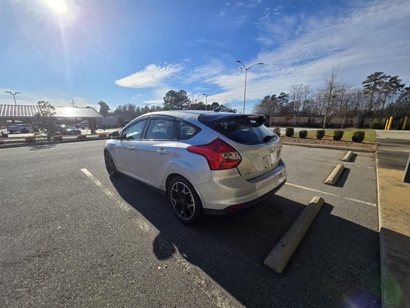 Ford Focus SE Hatch 2014