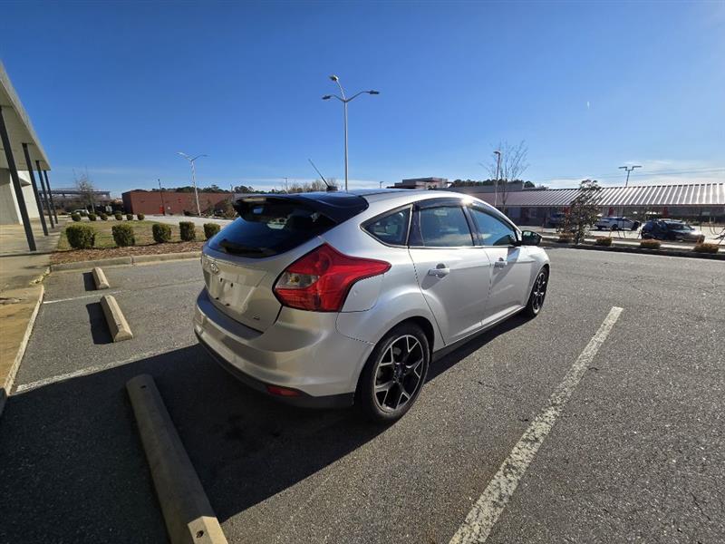 Ford Focus SE Hatch 2014