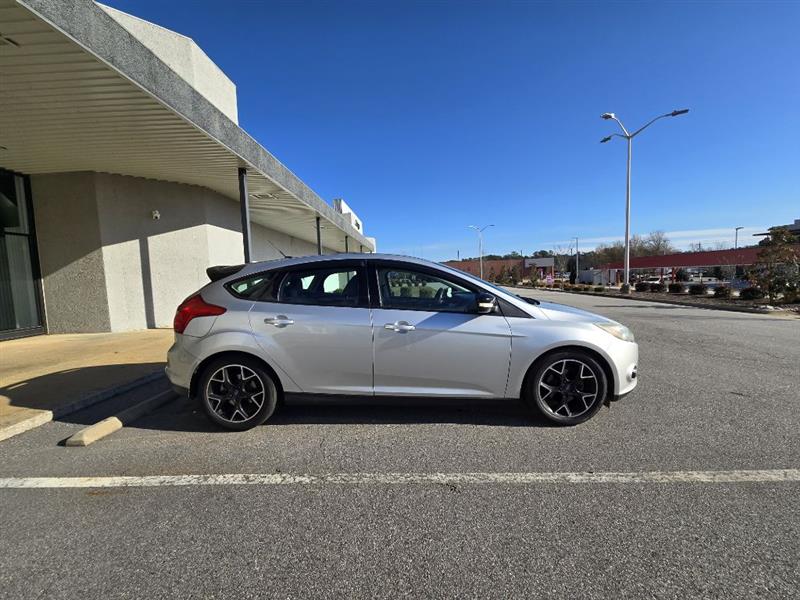 Ford Focus SE Hatch 2014