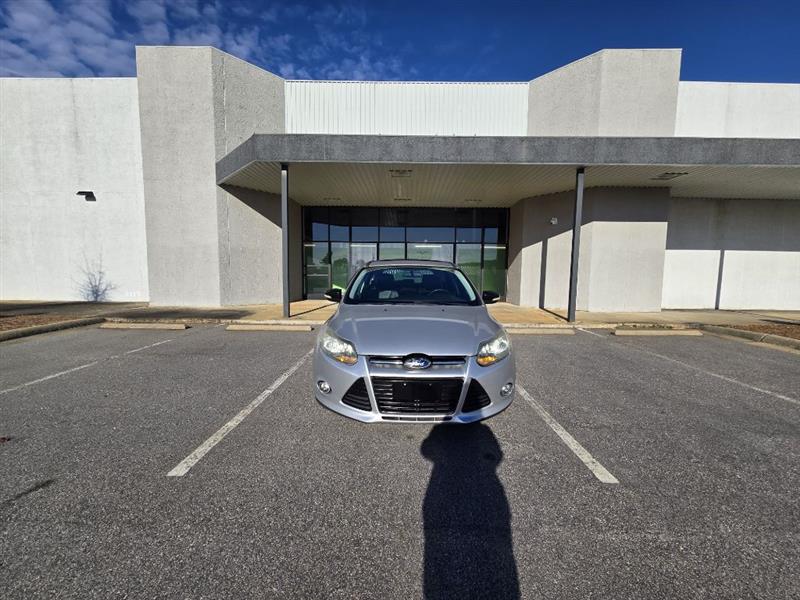 Ford Focus SE Hatch 2014