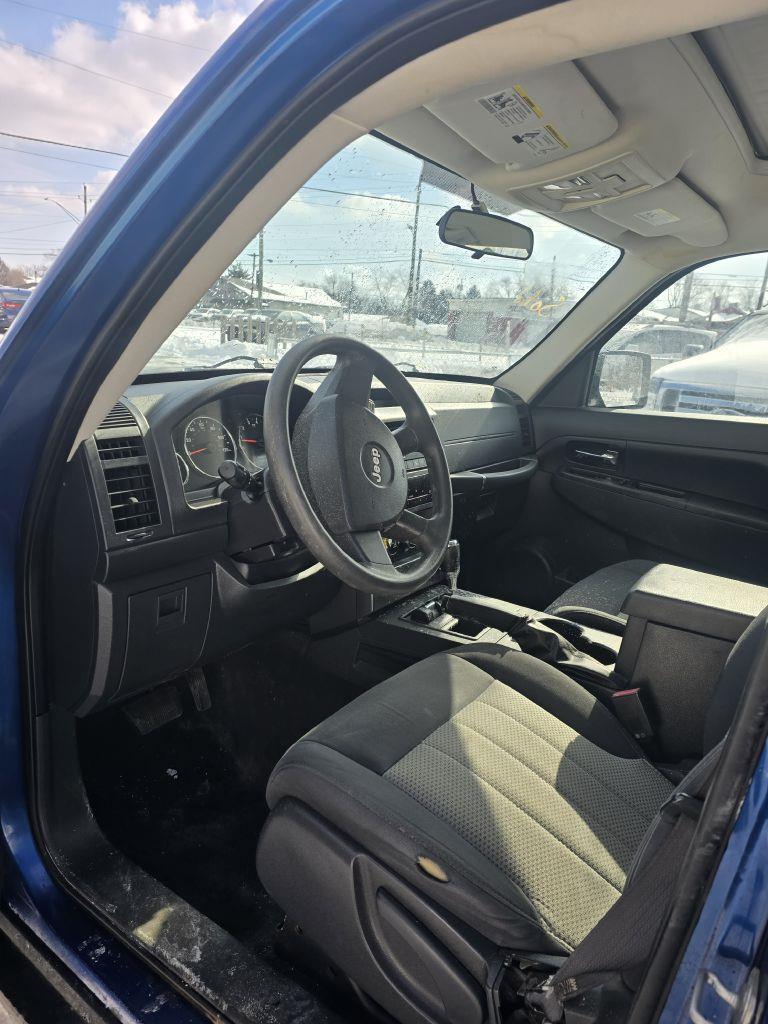 Jeep Liberty Sport 4WD 2010