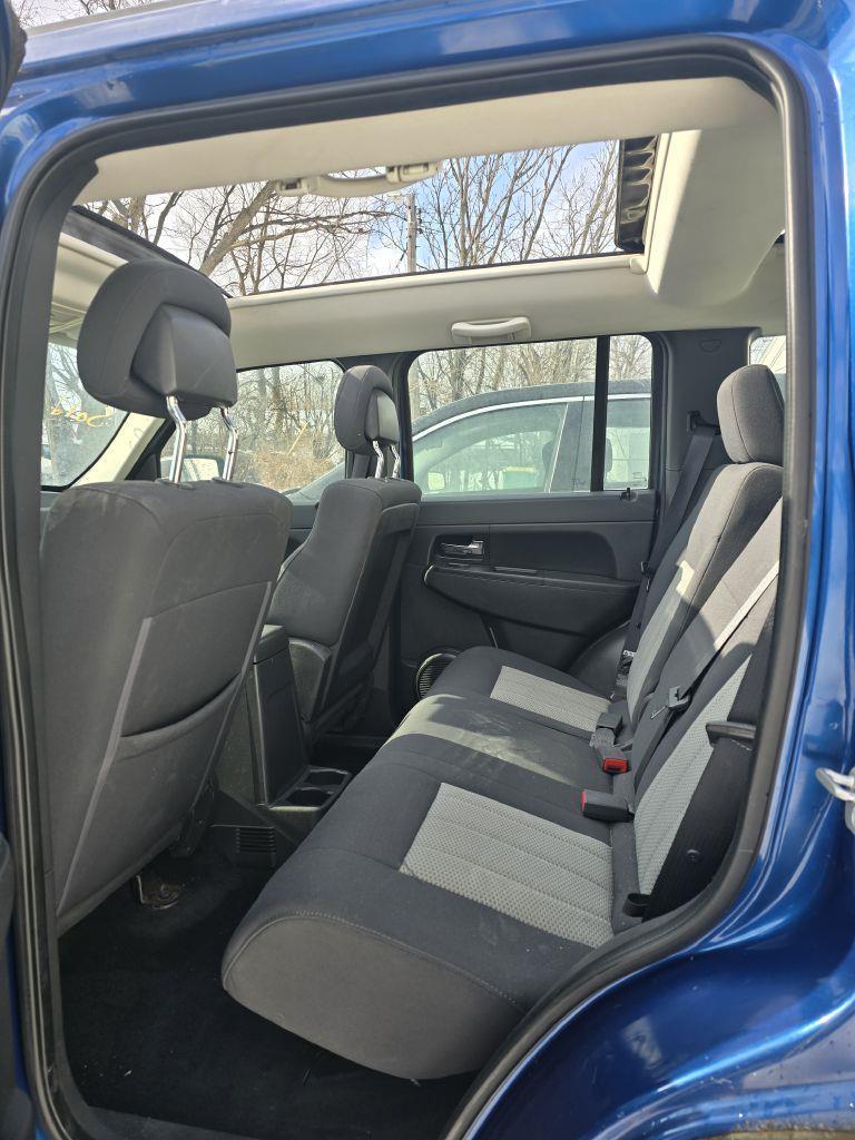 Jeep Liberty Sport 4WD 2010