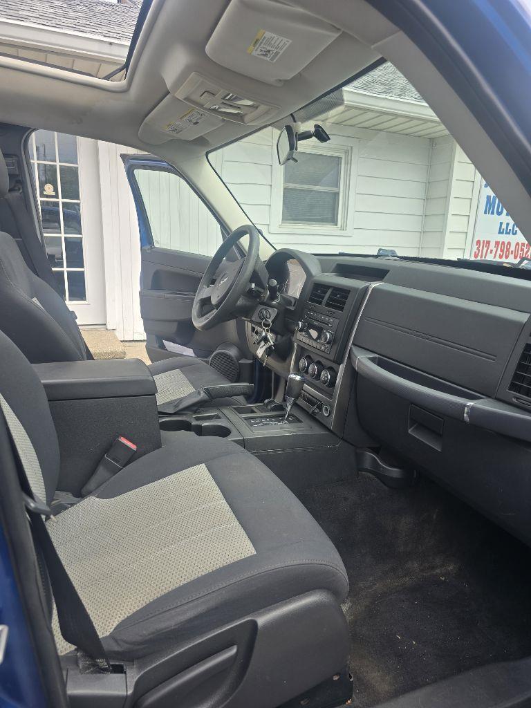 Jeep Liberty Sport 4WD 2010