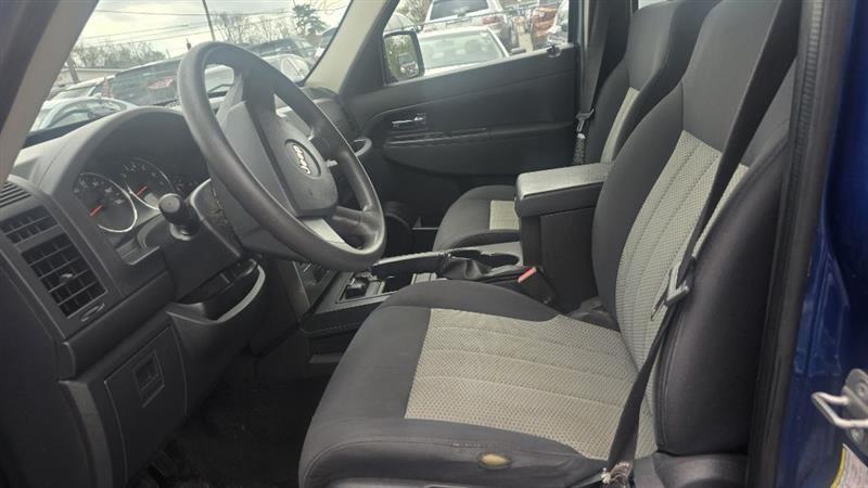 Jeep Liberty Sport 4WD 2010