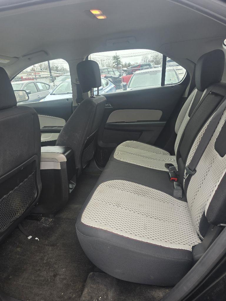 Chevrolet Equinox LS 2WD 2011