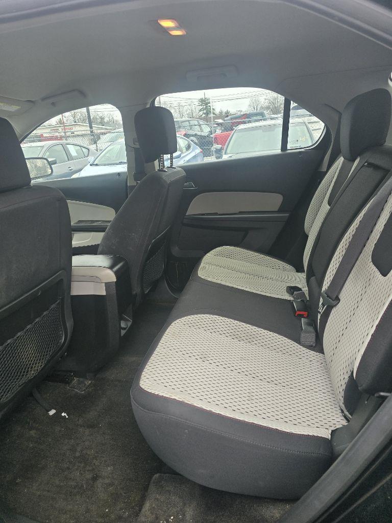 Chevrolet Equinox LS 2WD 2011