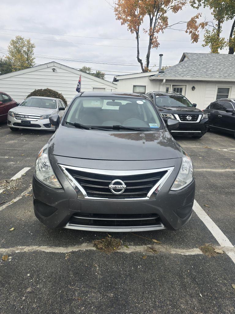 2018 Nissan Versa 1.6 S 5M