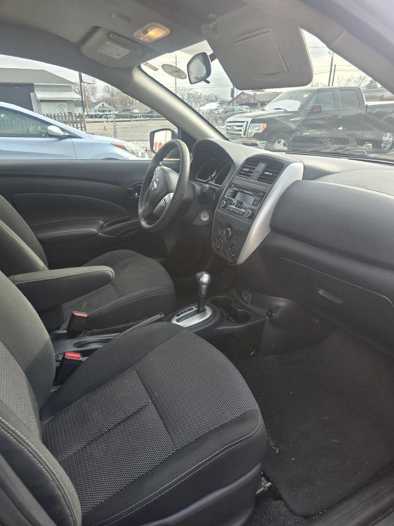 Nissan Versa 1.6 S 5M 2018