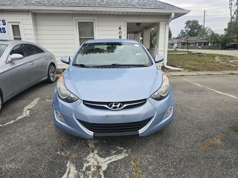 Hyundai Elantra GLS M/T 2013