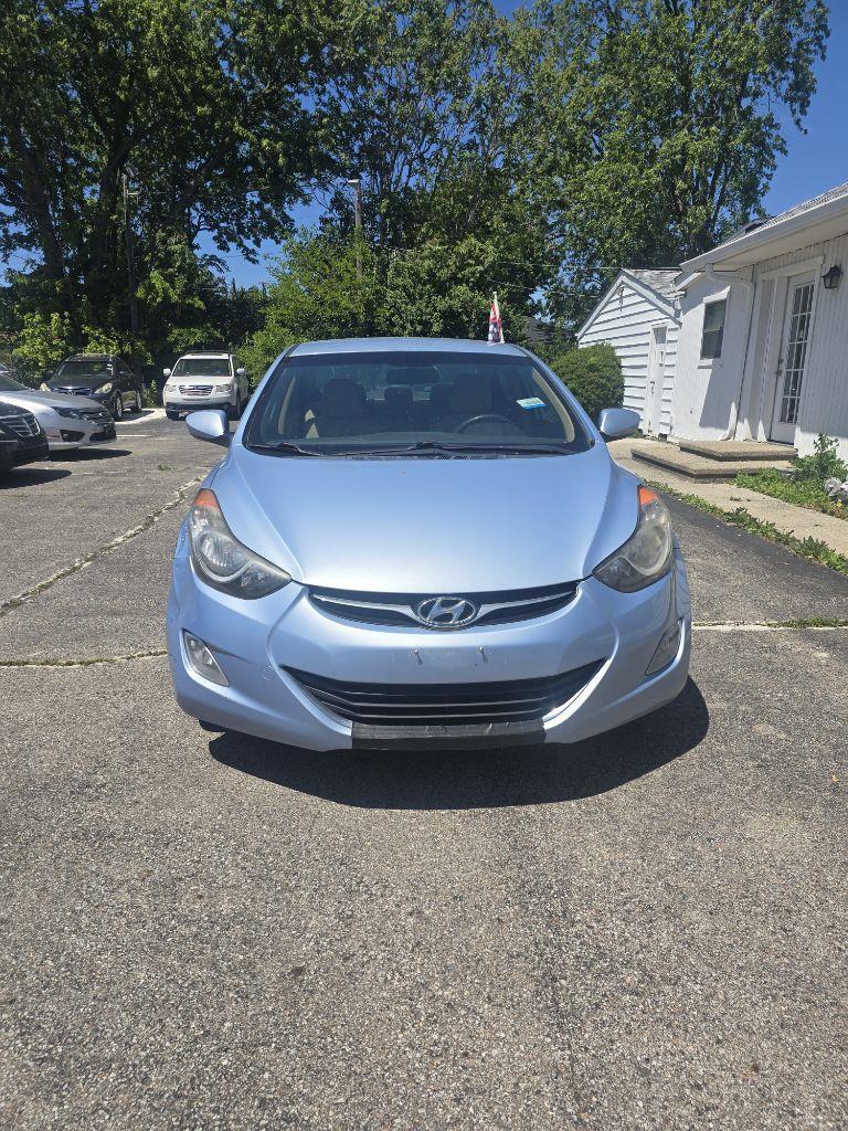 Hyundai Elantra GLS M/T 2013
