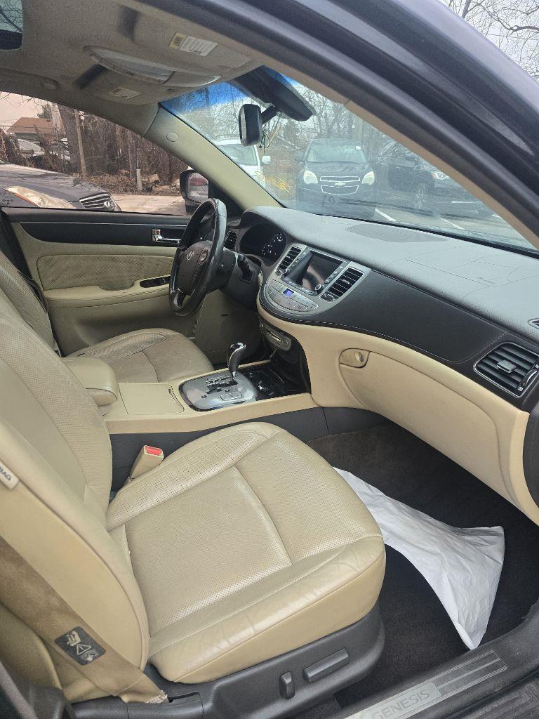 Hyundai Genesis 3.8L 2010