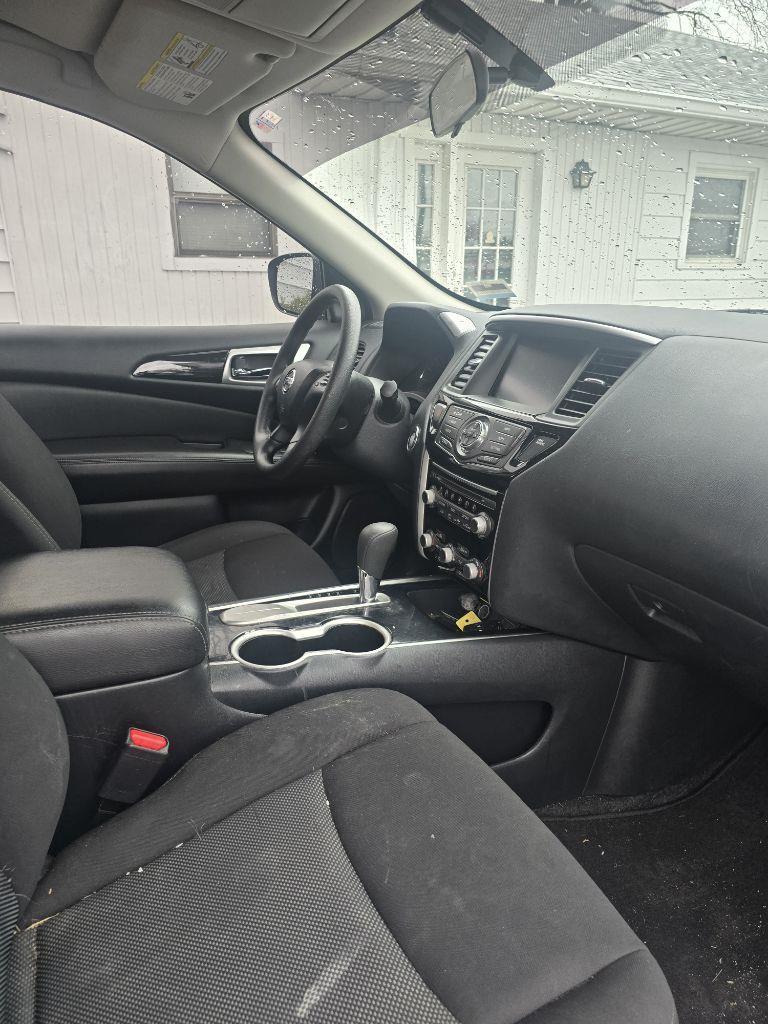 Nissan Pathfinder S 2WD 2019