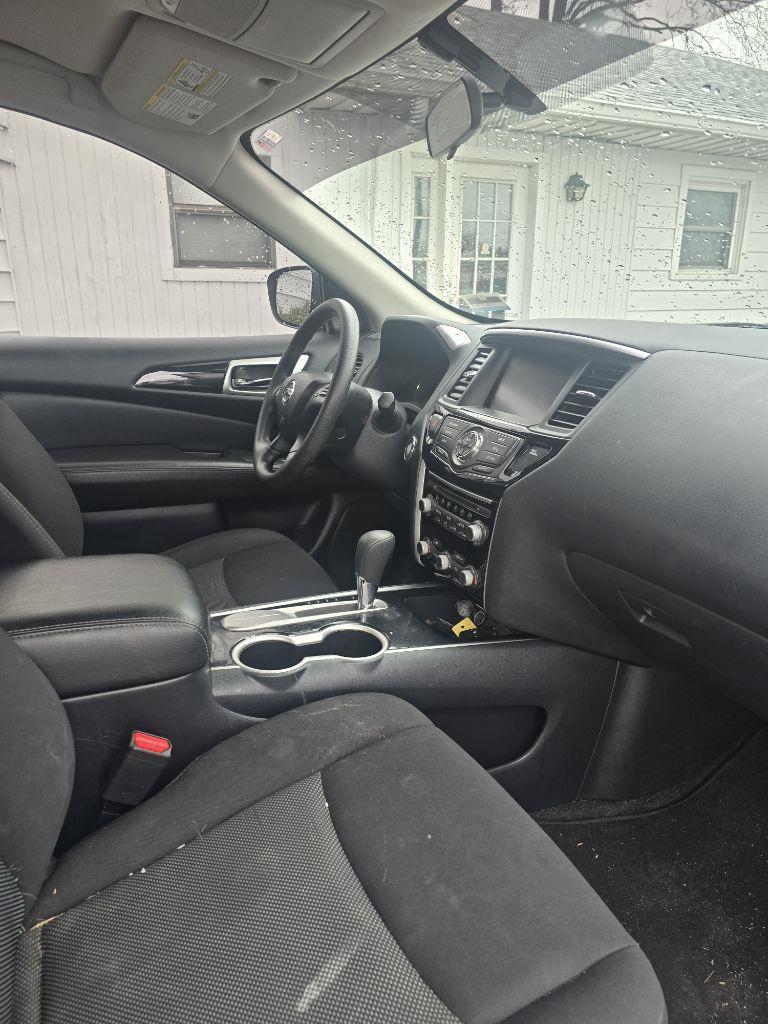 Nissan Pathfinder S 2WD 2019