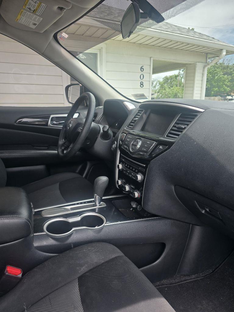 Nissan Pathfinder S 2WD 2019