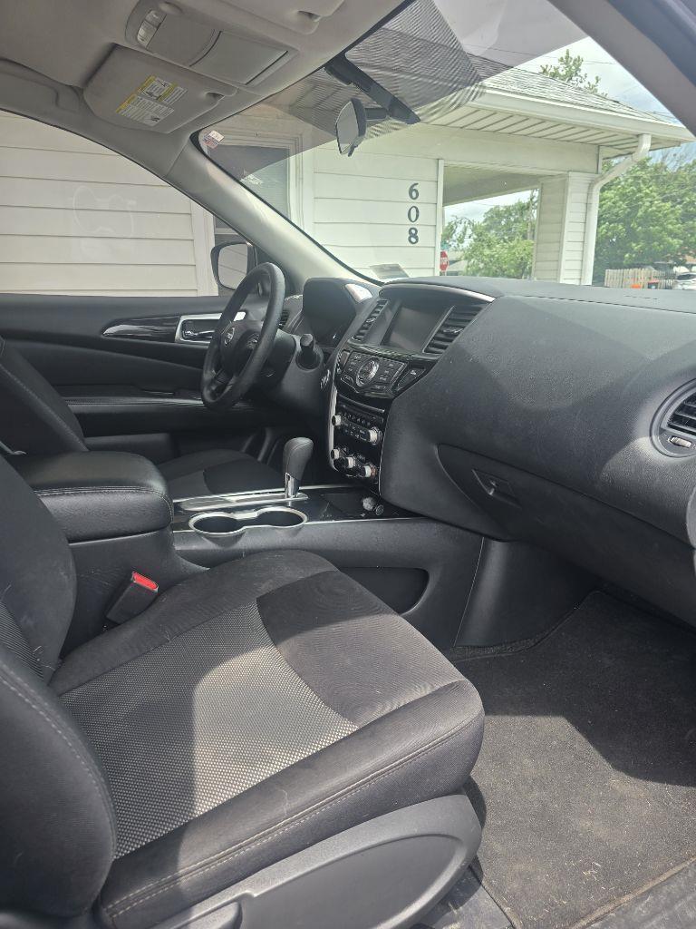Nissan Pathfinder S 2WD 2019