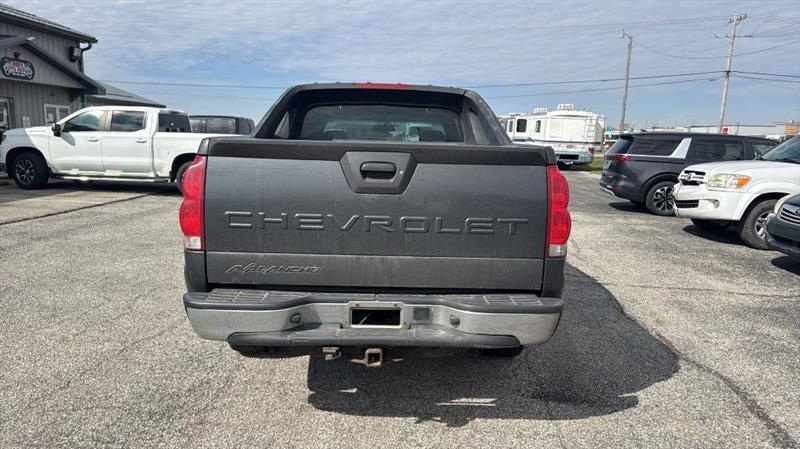 Chevrolet Avalanche 1500 4WD 2003