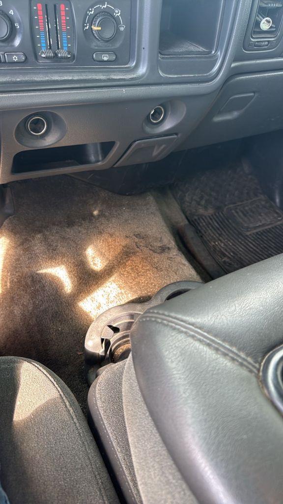 Chevrolet Avalanche 1500 4WD 2003