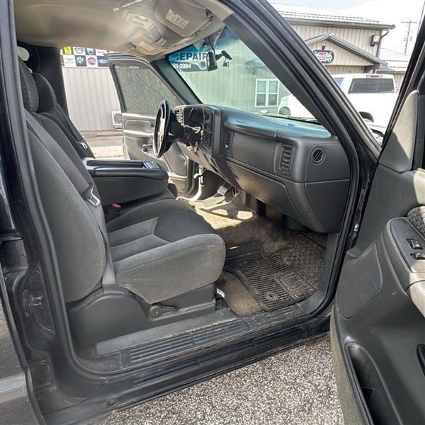 Chevrolet Avalanche 1500 4WD 2003