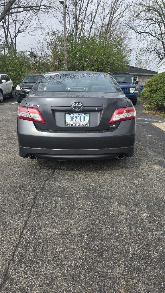 Toyota Camry Base 6-Spd AT 2011