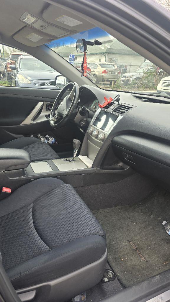 Toyota Camry Base 6-Spd AT 2011