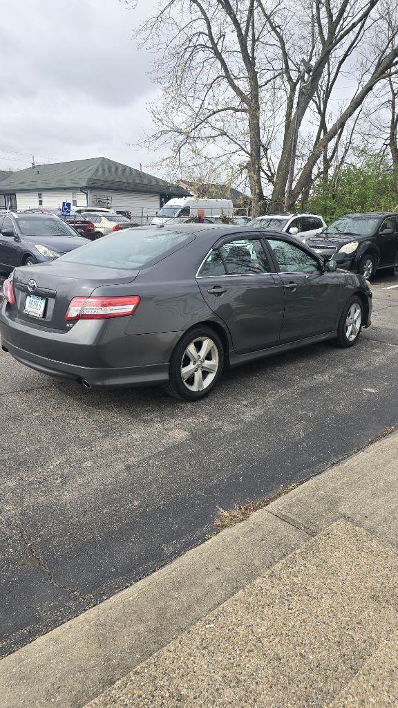 Toyota Camry Base 6-Spd AT 2011