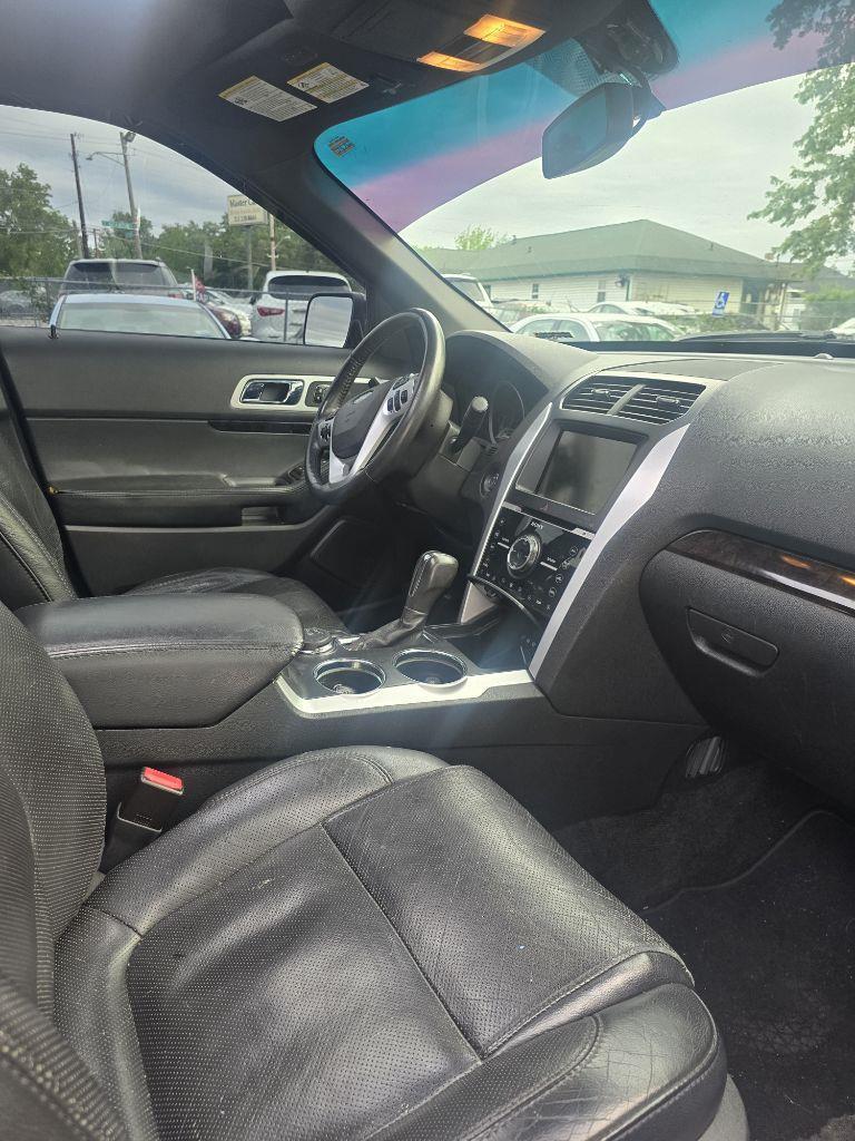 Ford Explorer Limited 4WD 2012