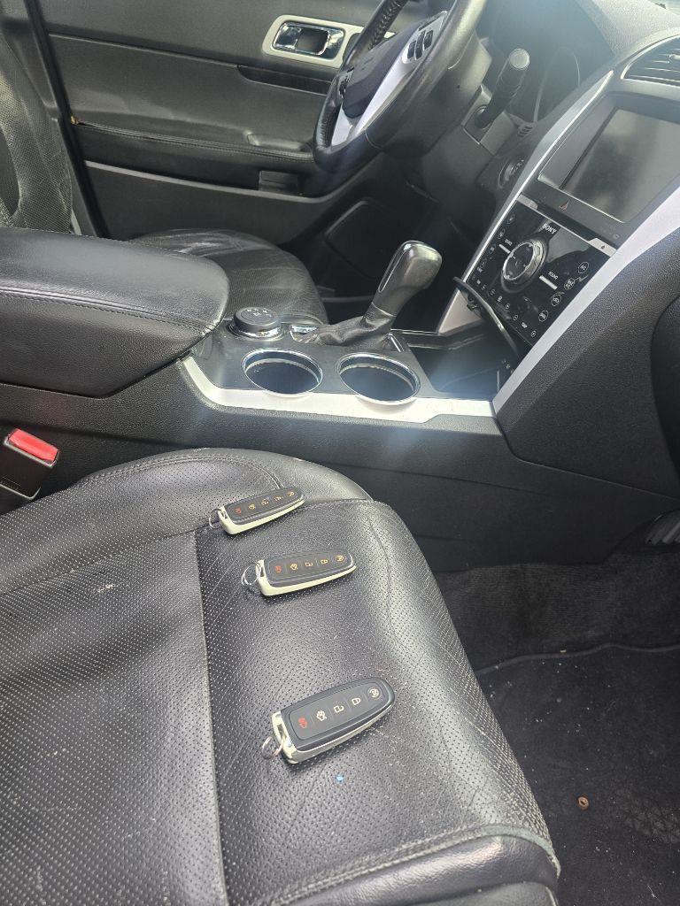 Ford Explorer Limited 4WD 2012