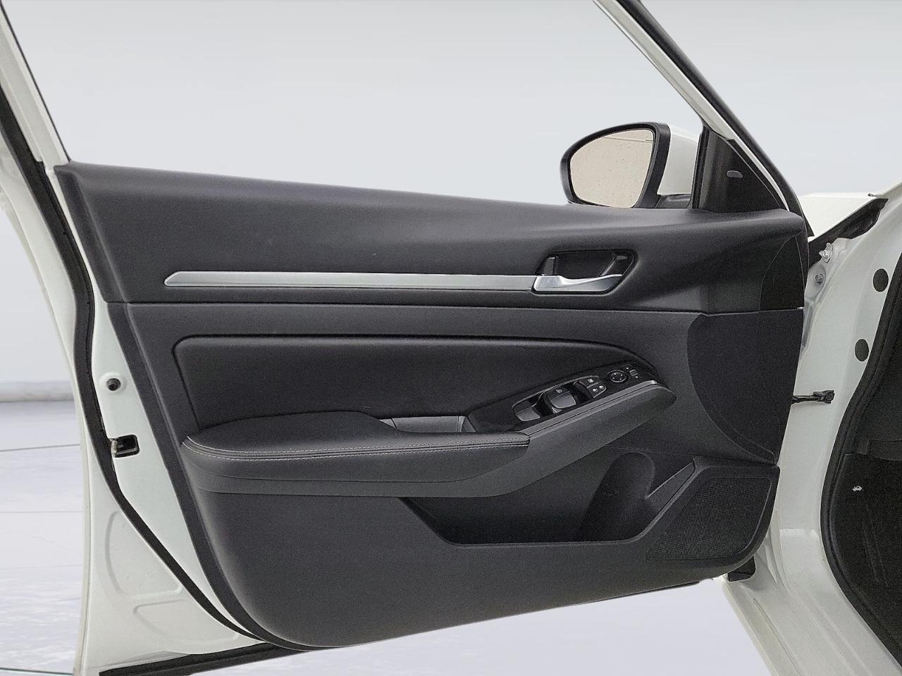 Nissan Altima SV FWD 2025