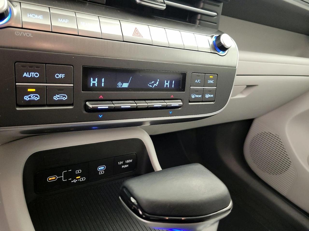 Hyundai Kona SEL FWD 2025