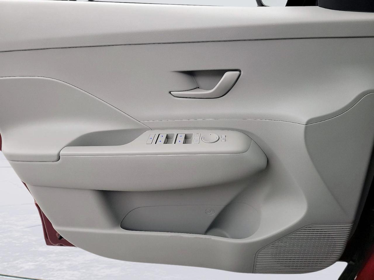 Hyundai Kona SEL FWD 2025