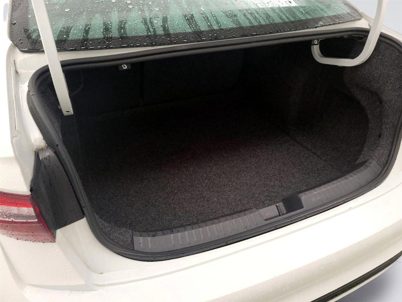 Volkswagen Jetta S Auto 2025