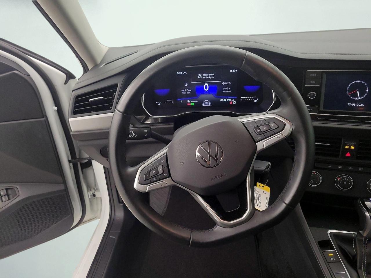 Volkswagen Jetta S Auto 2025