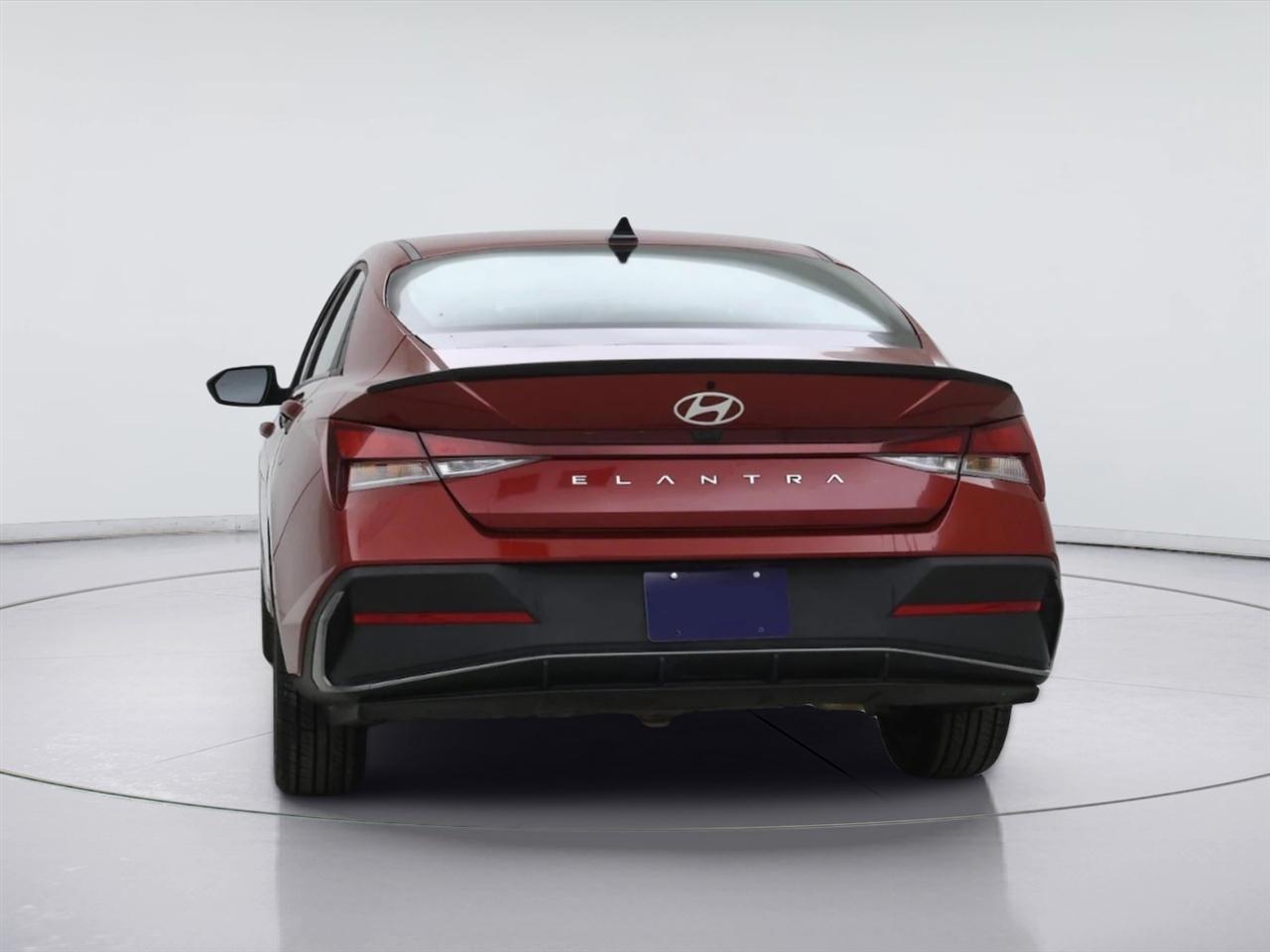 Hyundai Elantra SEL Convenience IVT 2025