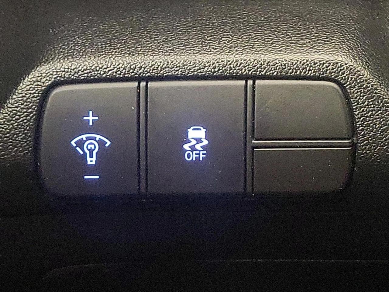 Hyundai Elantra SEL Convenience IVT 2025