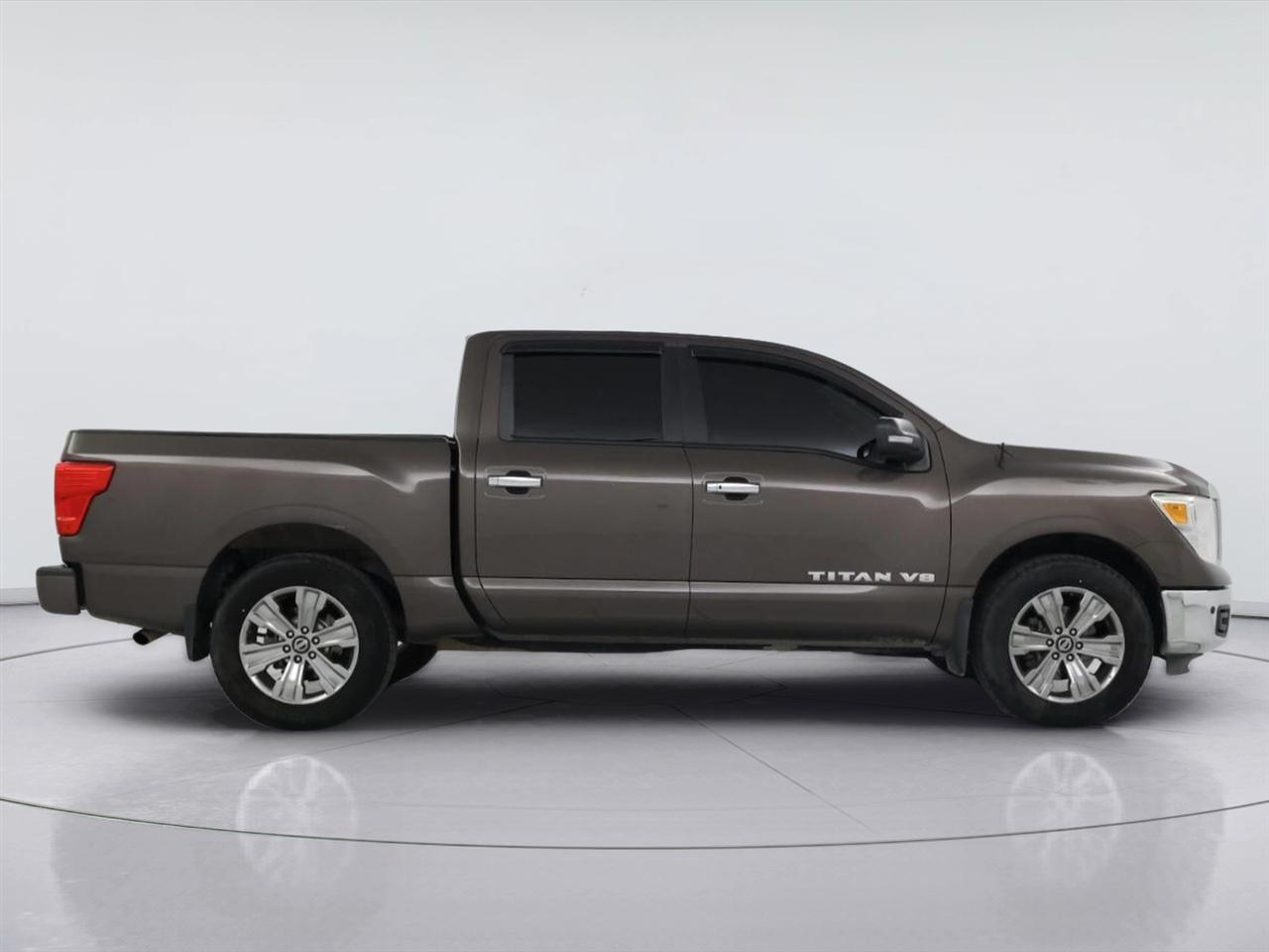 Nissan Titan XD 4x4 Diesel Crew Cab Platinum Reserve 2018