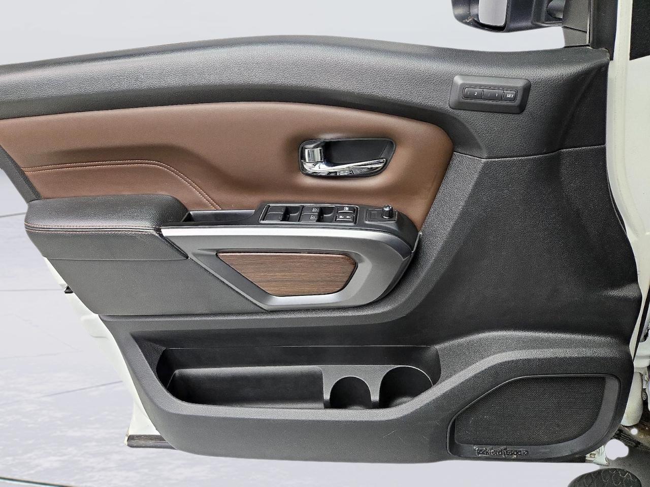 Nissan Titan XD 4x4 Diesel Crew Cab Platinum Reserve 2018