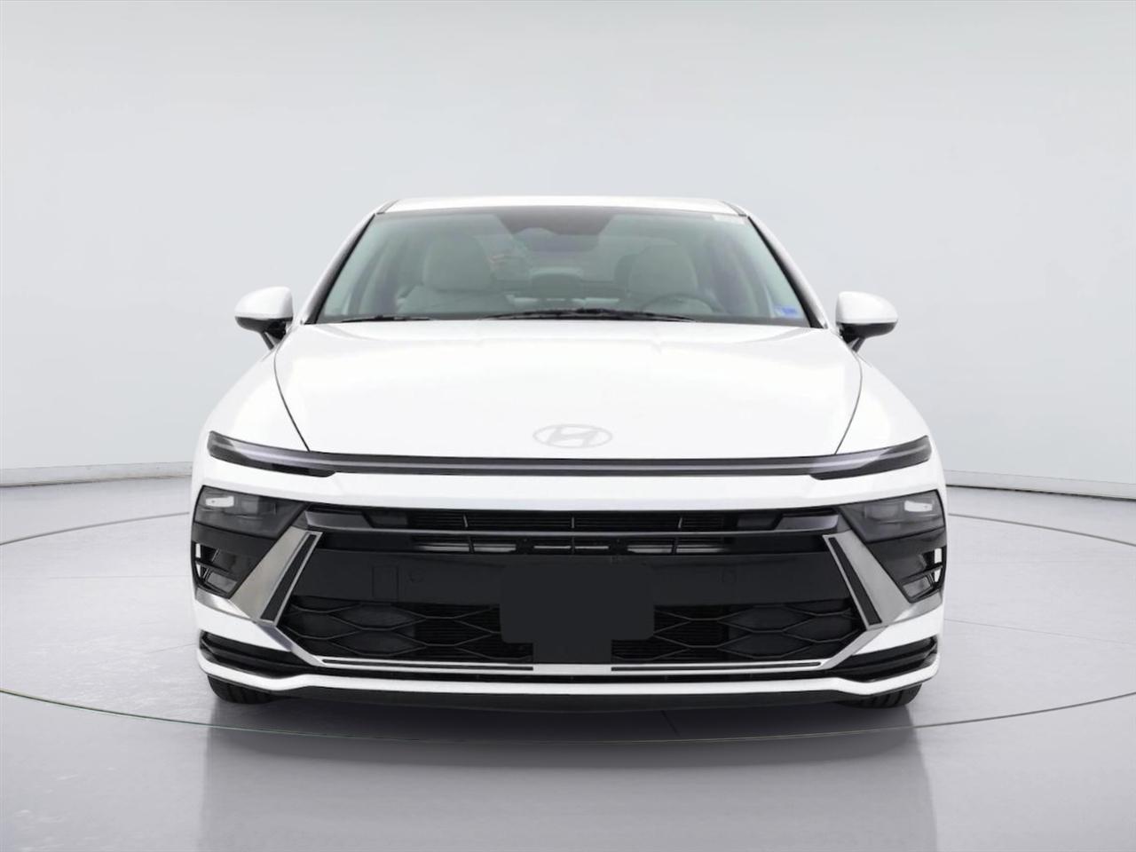 Hyundai Sonata Hybrid SEL FWD 2025