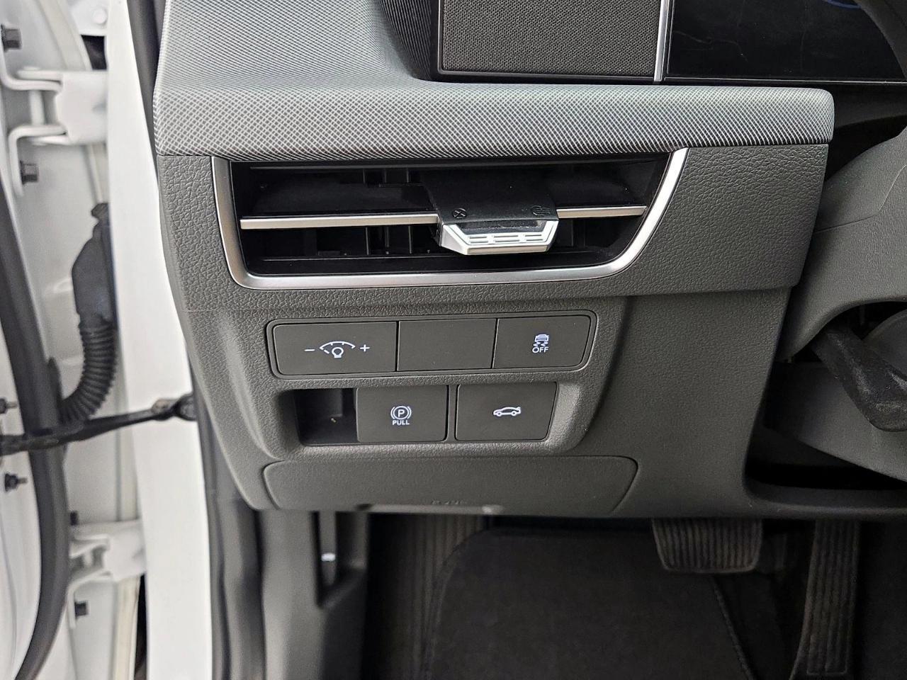 Hyundai Sonata Hybrid SEL FWD 2025