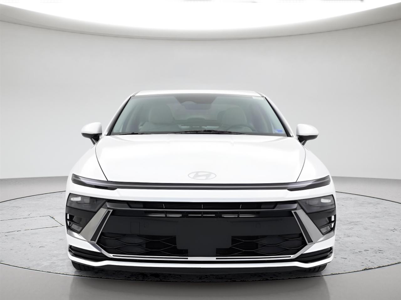 Hyundai Sonata Hybrid SEL FWD 2025