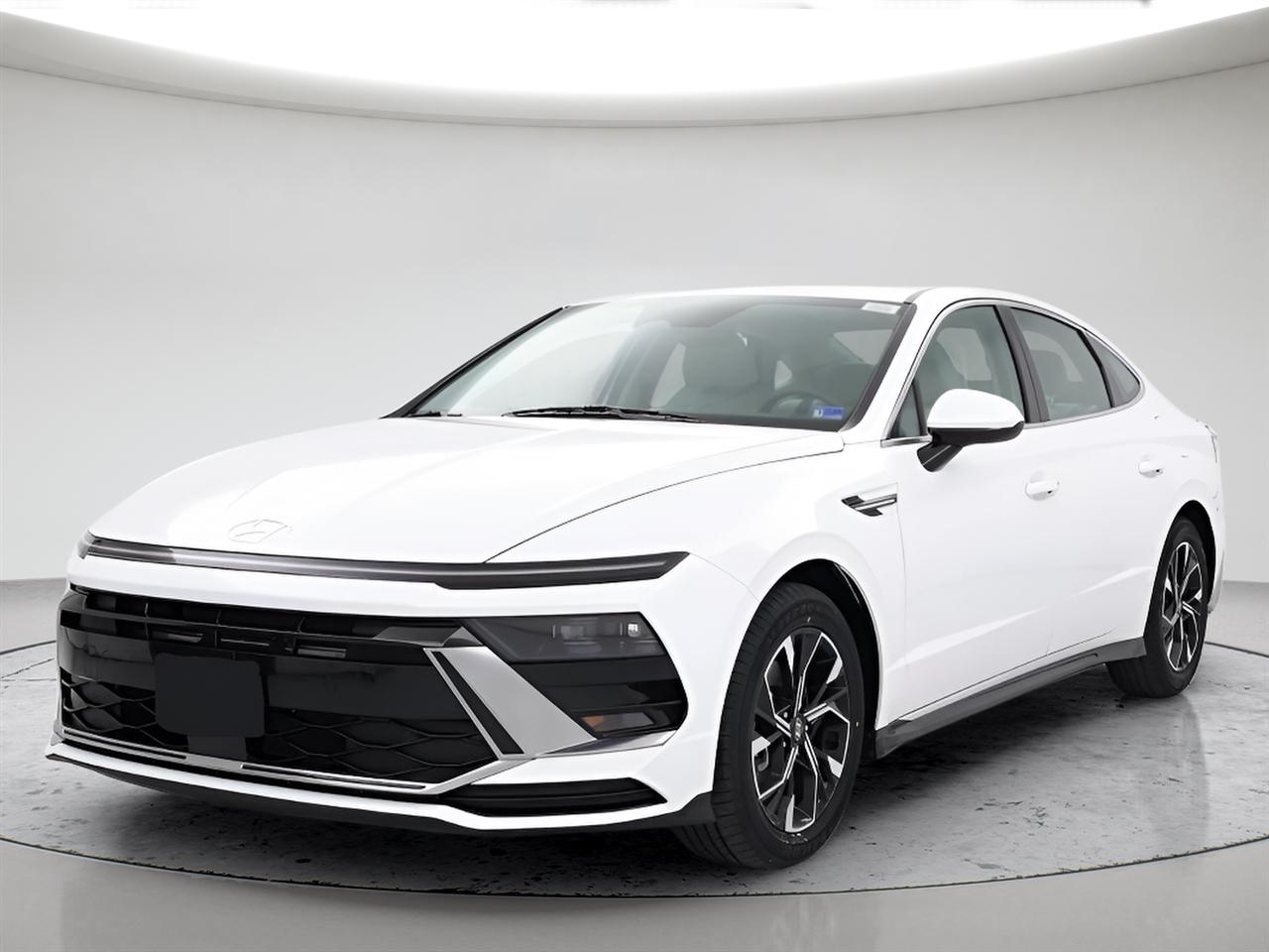 Hyundai Sonata Hybrid SEL FWD 2025