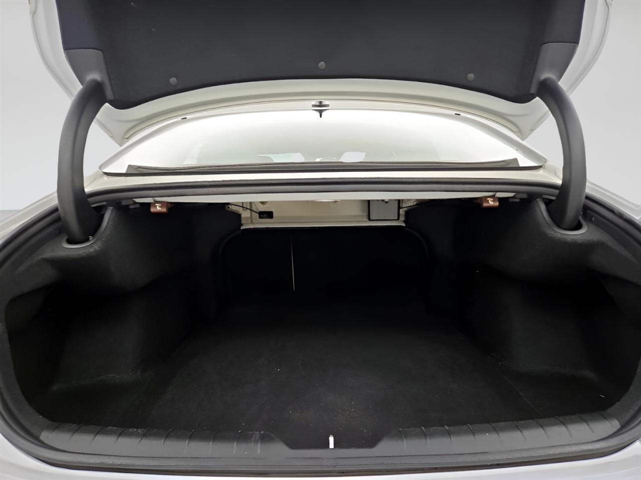 Hyundai Sonata Hybrid SEL FWD 2025