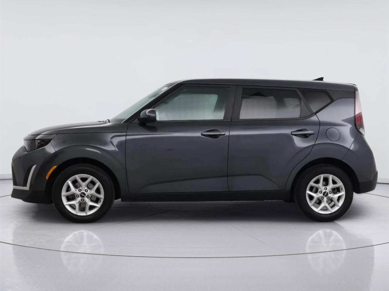 Kia Soul LX FWD 2025