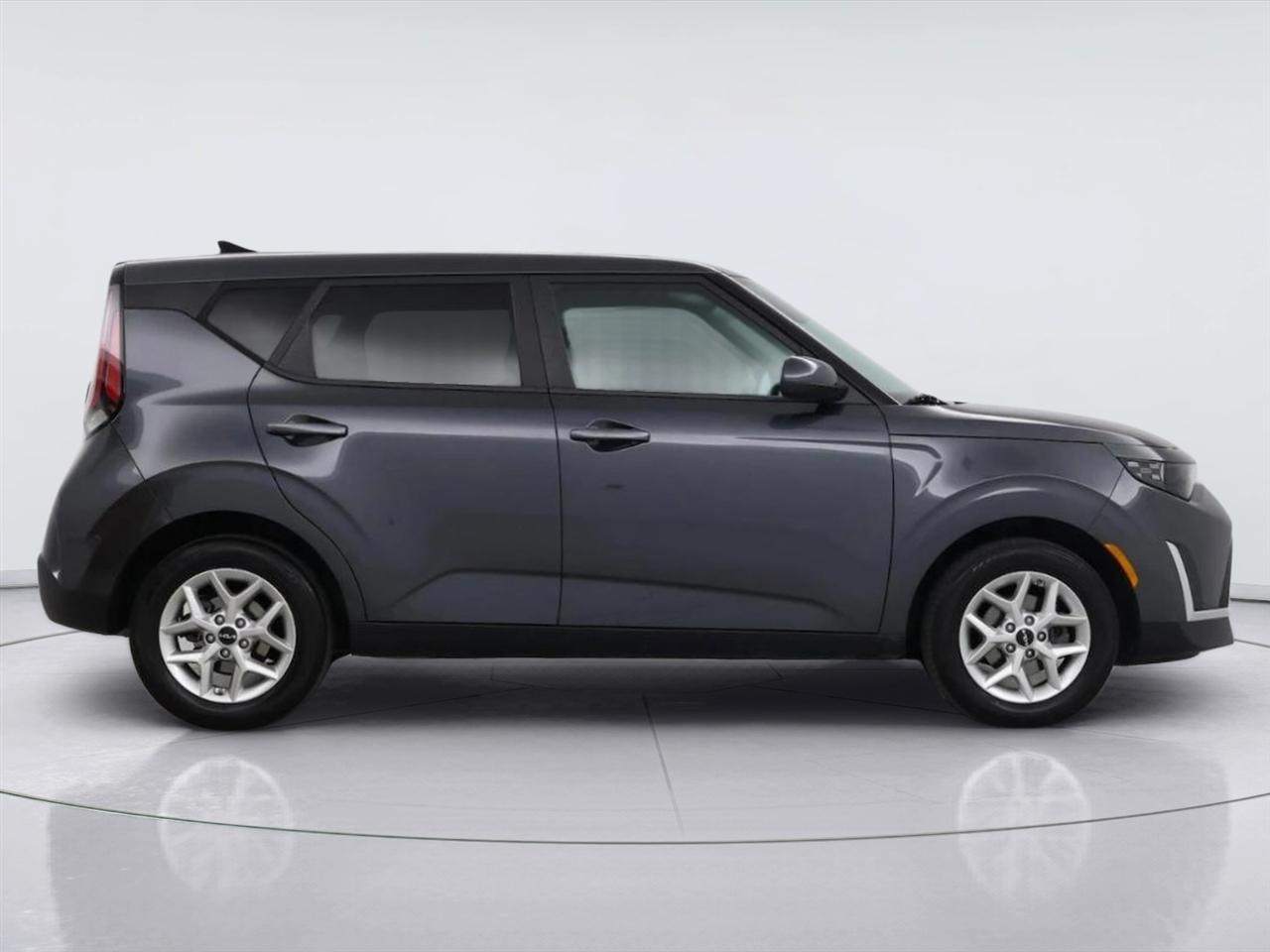 Kia Soul LX FWD 2025