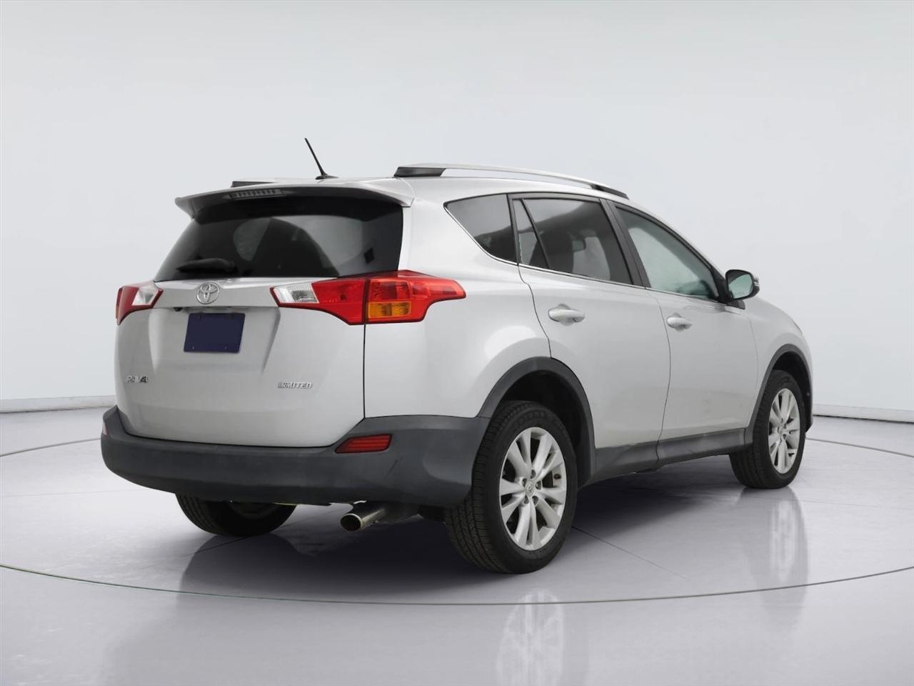 Toyota RAV4 Limited FWD (Natl) 2017